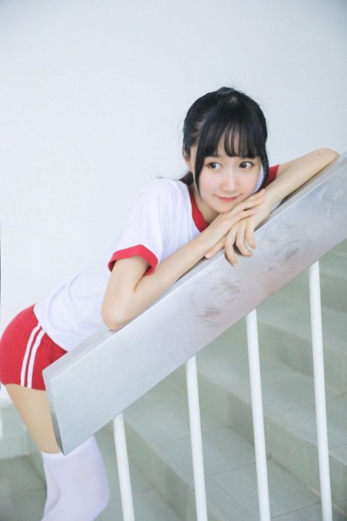 1582767927QU3u-683x1024.jpg