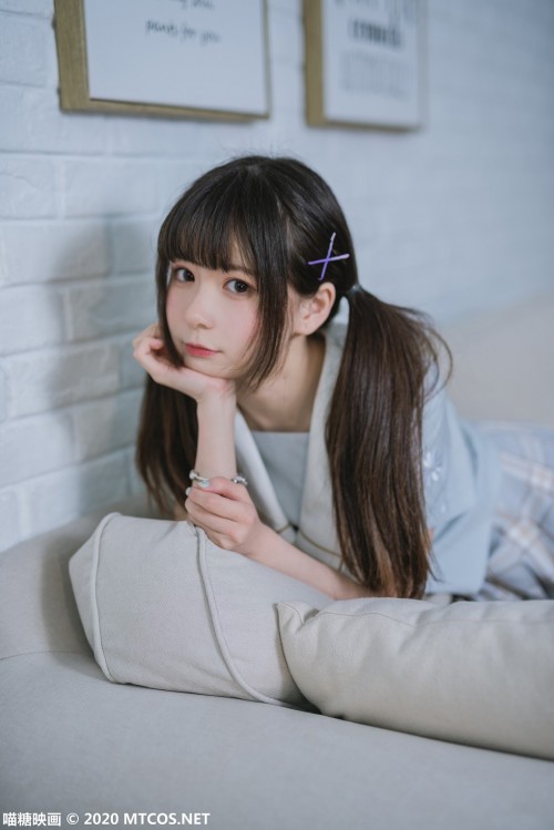 0D17555960.jpg