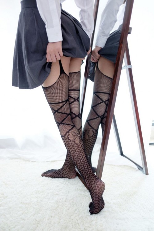 1581735008cqrS-683x1024.jpg