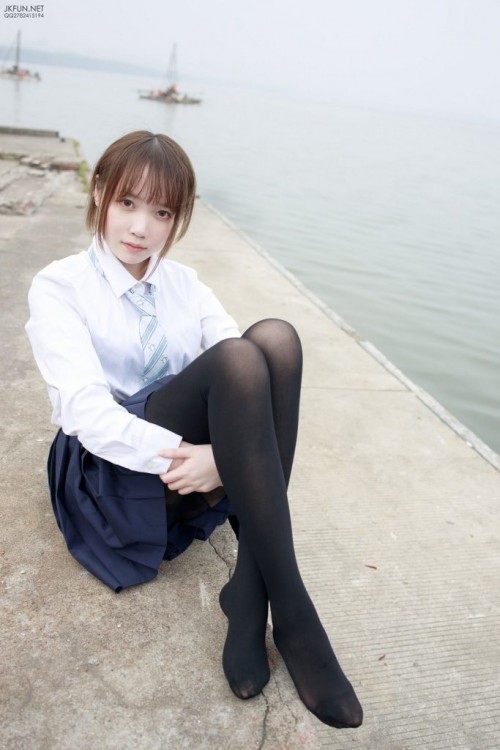 1581999361hh28-683x1024.jpg