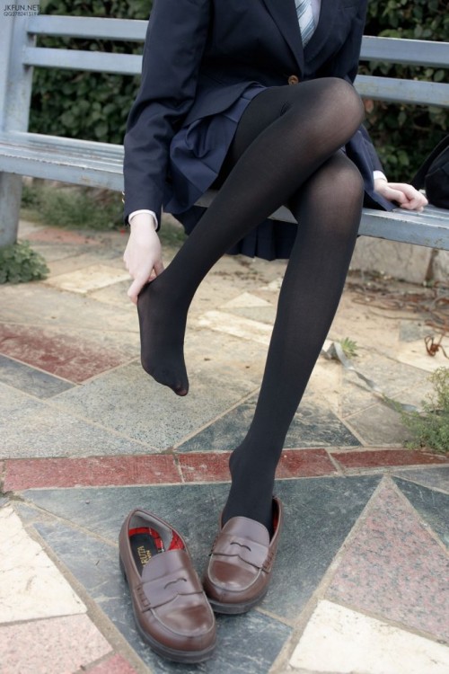 1581999425PpDj-683x1024.jpg