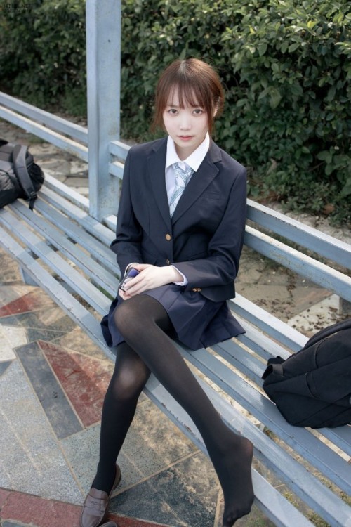 1581999437Mbmy-683x1024.jpg