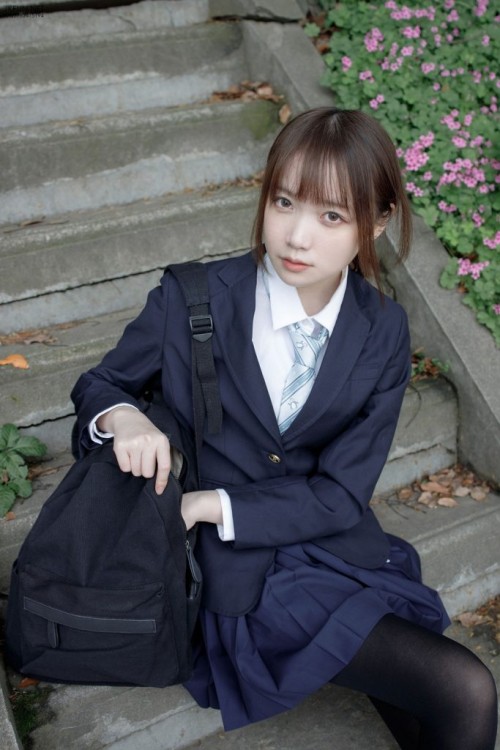 1581999472aNDx-683x1024.jpg