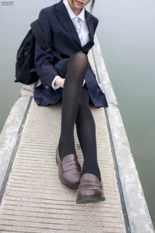 1581999484peGI-683x1024.jpg