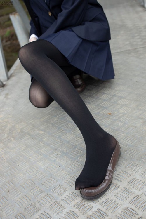 15819996193cLF-683x1024.jpg