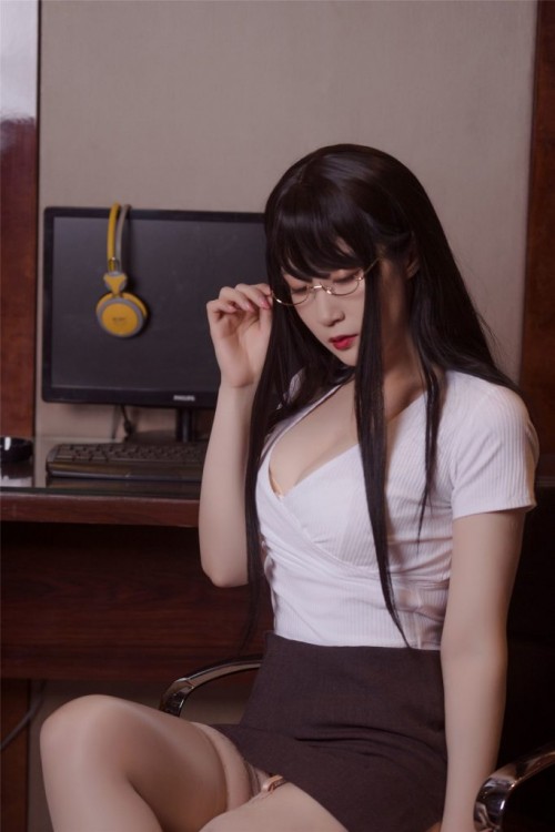 1582703341F2bd-683x1024.jpg