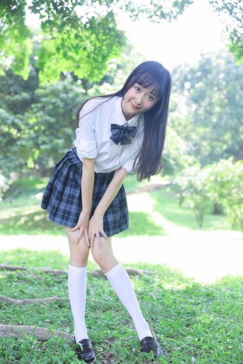 1582767972xH2v-683x1024.jpg