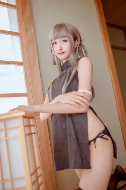 15832098608vy6.jpg