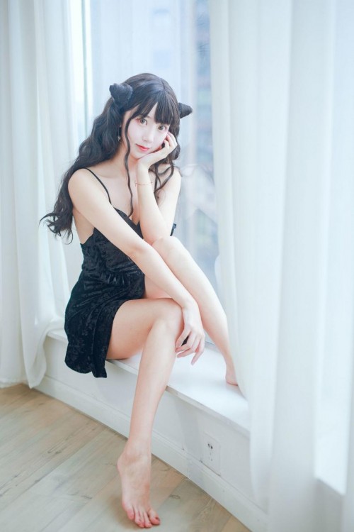 1584505001au5a.jpg