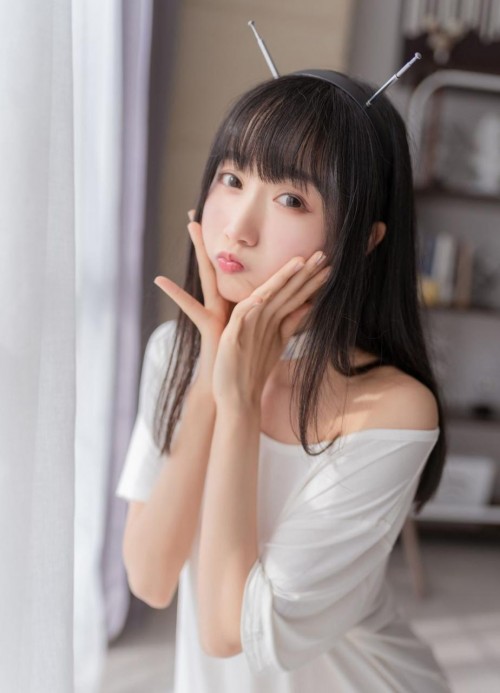 1595523944EEjr.jpg