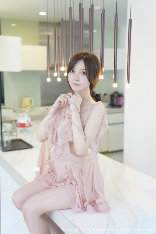 1C225810193.jpg
