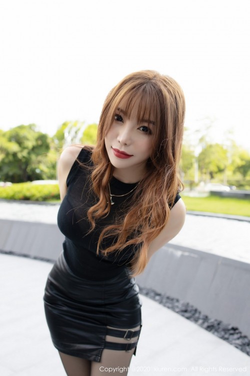 2E21379479.jpg