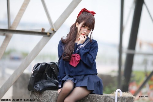 2abd5e5cf85d880-1.jpg