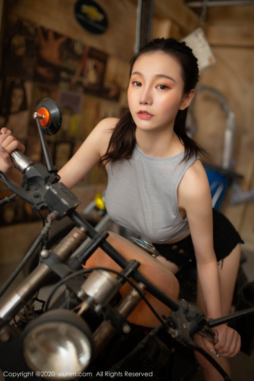 8720334439.jpg