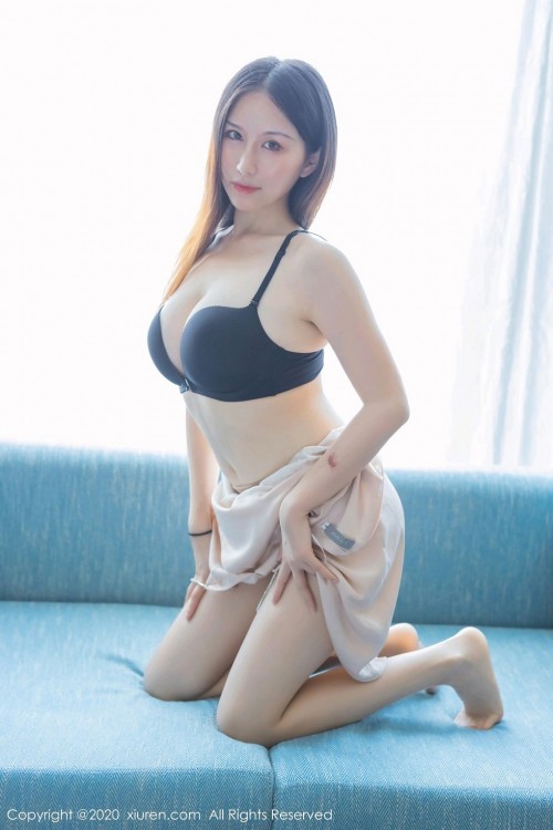 8B21390585.jpg