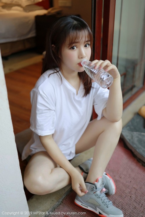 9B222352747.jpg